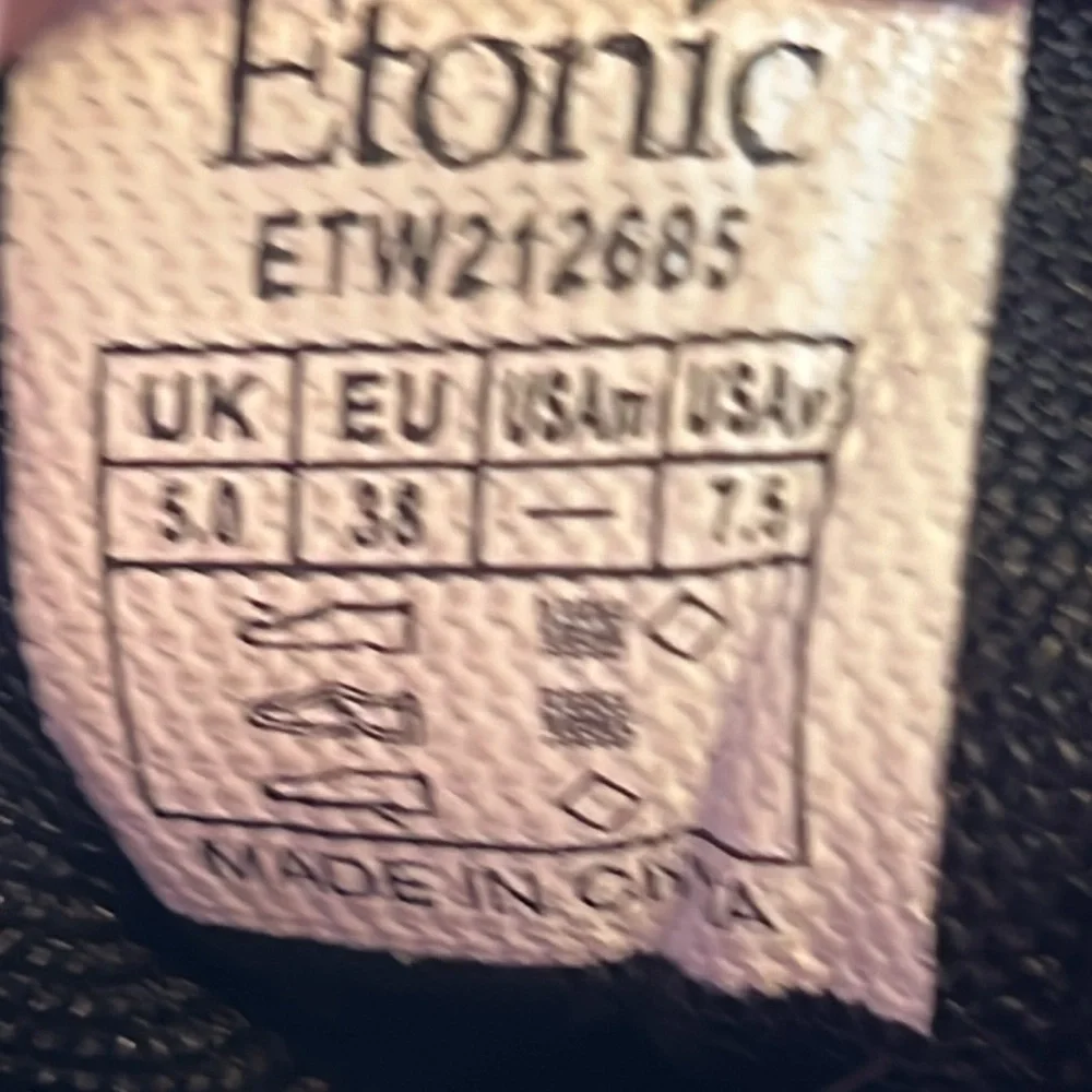 Ladies Etonic Starlight‎ Sneakers Size 7.5 Black/White NWT